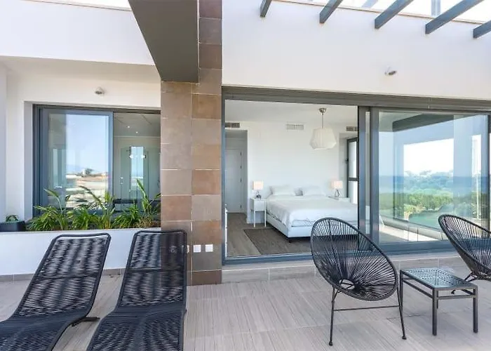 Villa La Solera, *