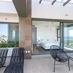Villa La Solera, *