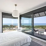 Villa La Solera, *